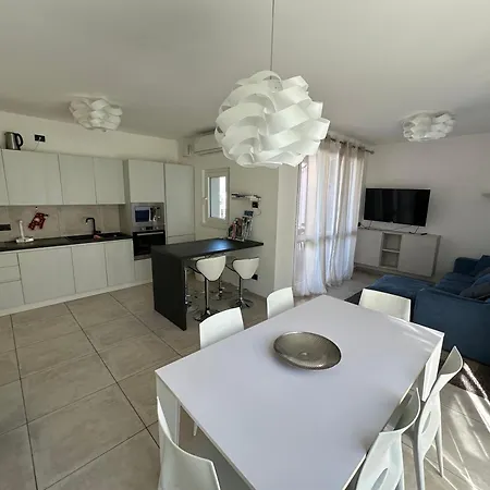 Ginevra - Swimming Pool With View * Colico