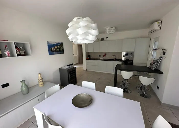 Ginevra - Swimming Pool With View アパート